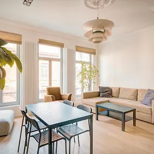 The Bright Stone Lodge. Heart Of Antwerpen